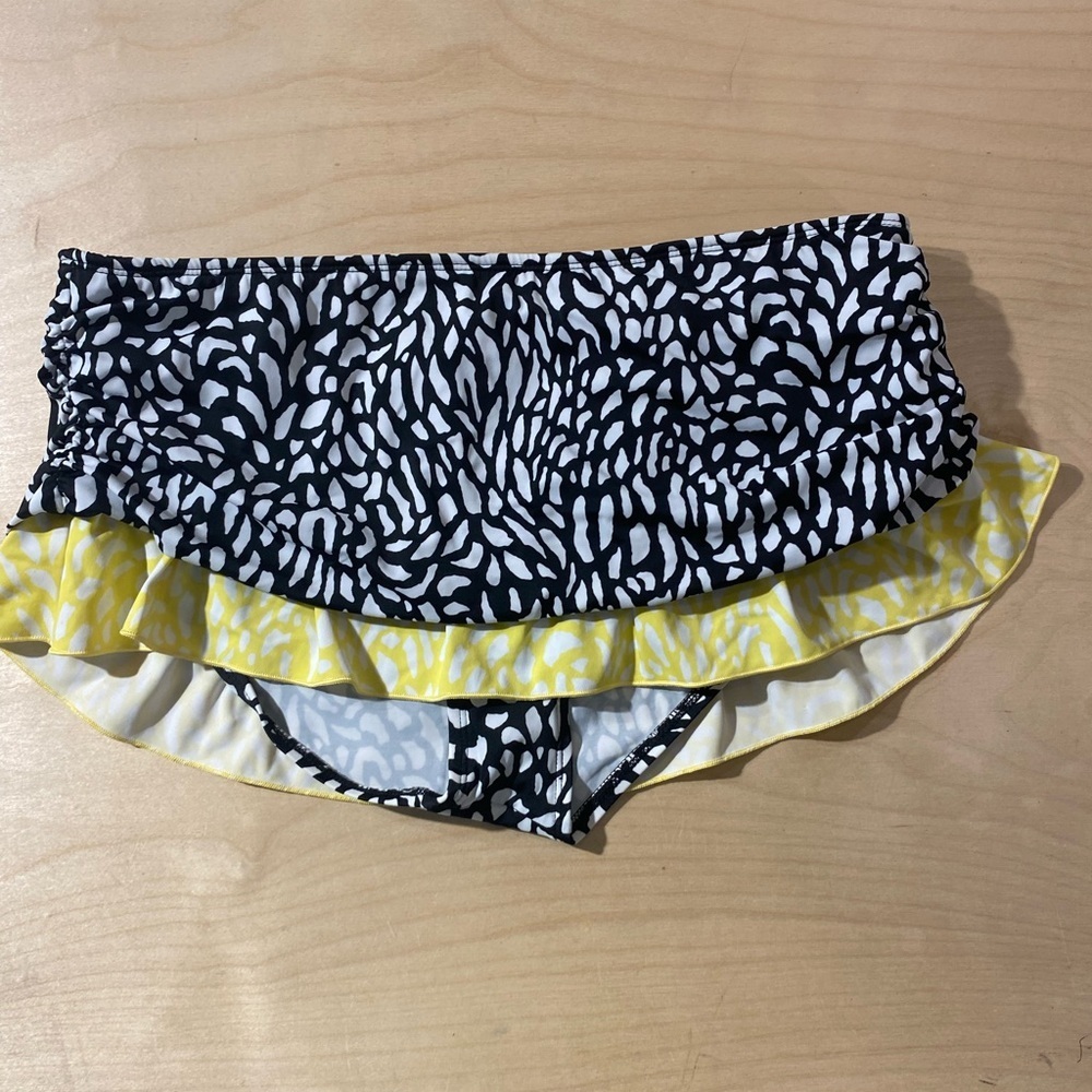 24th & Ocean Stylish Black and Yellow Women's Bikini Bottom Large (NA)